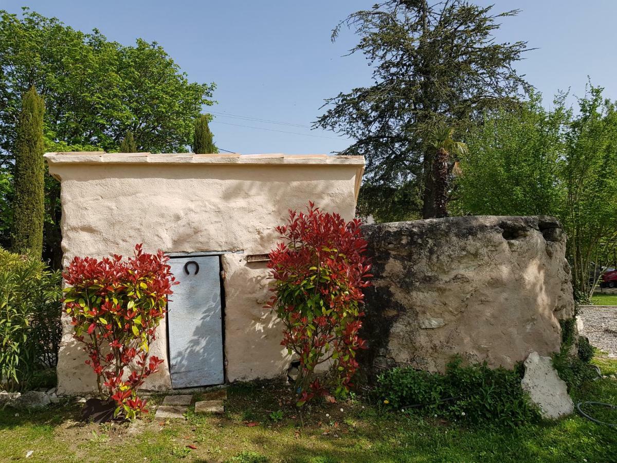 Le Mas De La Calade Bed and Breakfast Αιξ-αν-Προβάνς Εξωτερικό φωτογραφία